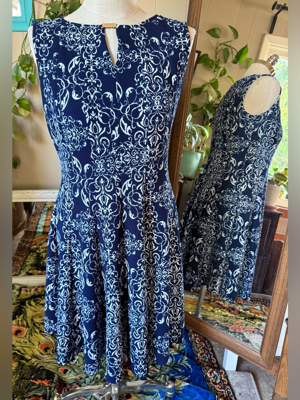 HAANI Petite Navy and White Swirl Patterned Fit-and-Flare Dress, size PXL